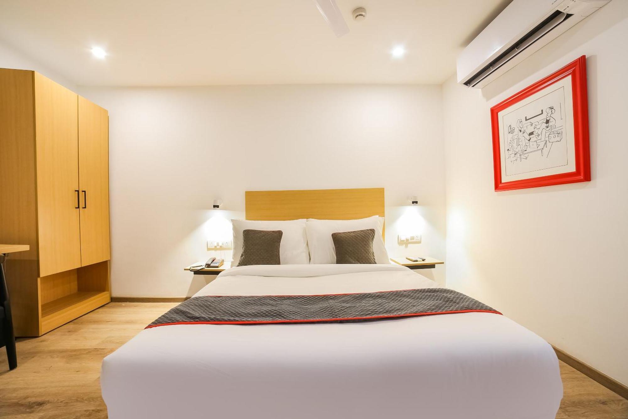 Super Townhouse Near Appu Ghar Hotel Gurgaon Bagian luar foto