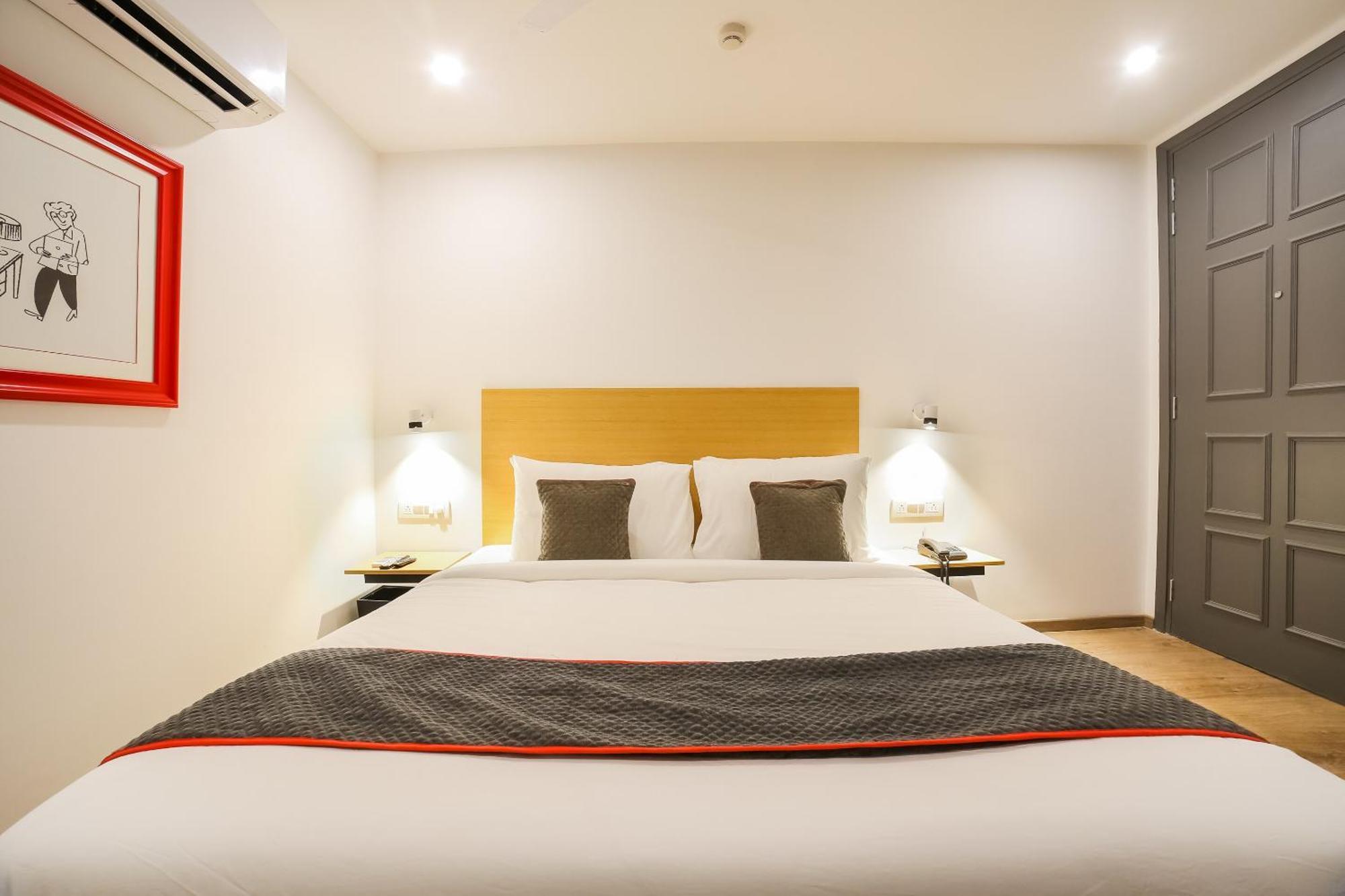Super Townhouse Near Appu Ghar Hotel Gurgaon Bagian luar foto