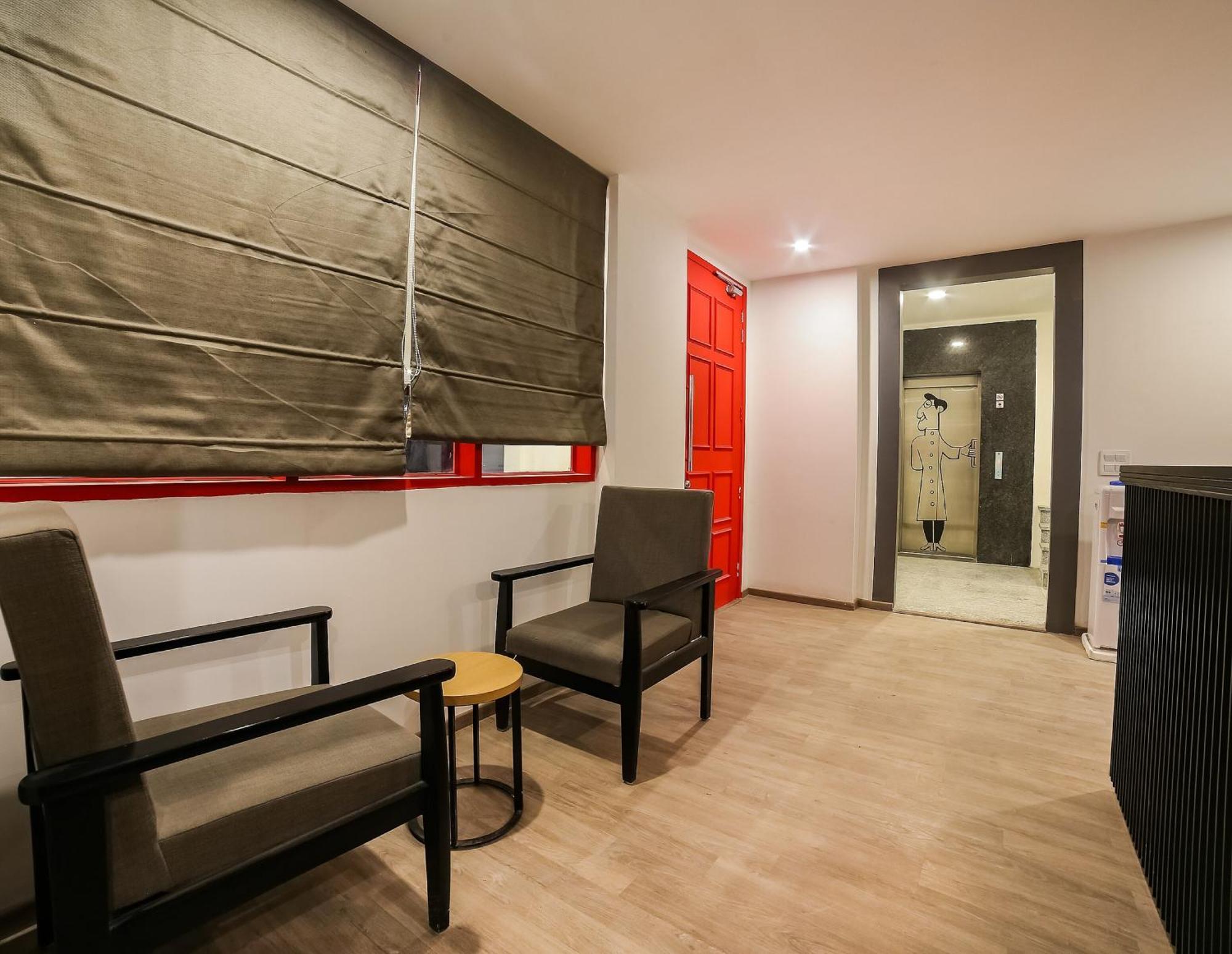 Super Townhouse Near Appu Ghar Hotel Gurgaon Bagian luar foto